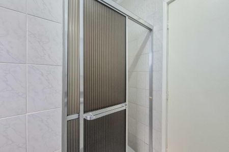 Casa de condomínio à venda com 239m², 4 quartos e 2 vagasBanheiro Social