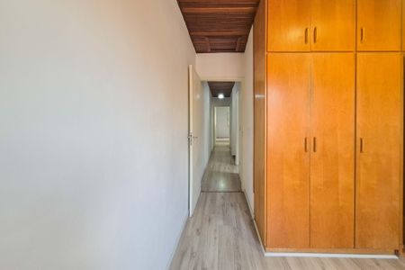 Casa de condomínio à venda com 239m², 4 quartos e 2 vagasQuarto 3