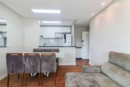 Sala de apartamento para alugar com 2 quartos, 73m² em Granja Viana, Cotia