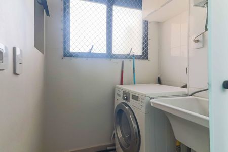Apartamento para alugar com 73m², 2 quartos e 2 vagasCozinha e Área de Serviço