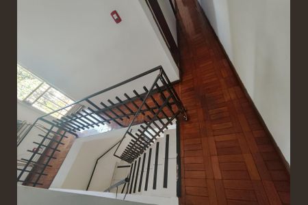 Casa à venda com 225m², 5 quartos e 2 vagasCorredor