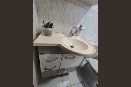 Casa à venda com 225m², 5 quartos e 2 vagasBanheiro 1