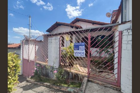 Casa à venda com 225m², 5 quartos e 2 vagasPlaca