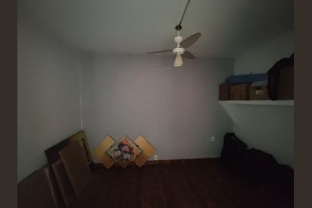 Casa à venda com 225m², 5 quartos e 2 vagasQuarto de Serviço