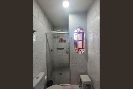 Casa à venda com 225m², 5 quartos e 2 vagasBanheiro 1
