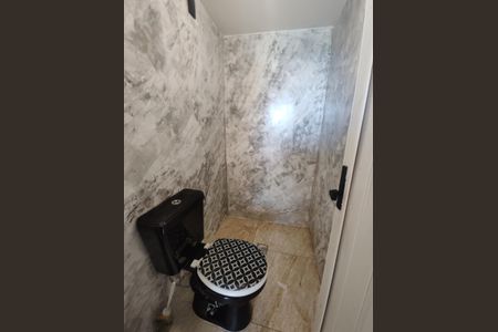 Casa à venda com 225m², 5 quartos e 2 vagasLavabo