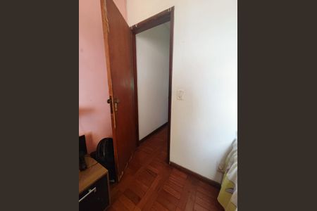 Casa à venda com 225m², 5 quartos e 2 vagasQuarto 5