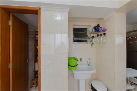 Apartamento à venda com 102m², 3 quartos e 1 vagaÁrea de Serviço