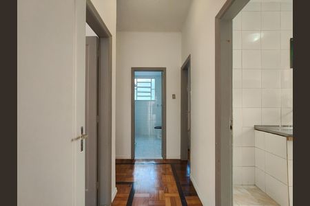 Apartamento para alugar com 100m², 3 quartos e sem vaga Apartamento para alugar com 100m², 3 quartos e sem vagaCorredor