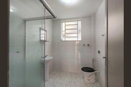 Apartamento para alugar com 100m², 3 quartos e sem vaga Apartamento para alugar com 100m², 3 quartos e sem vagaBanheiro social