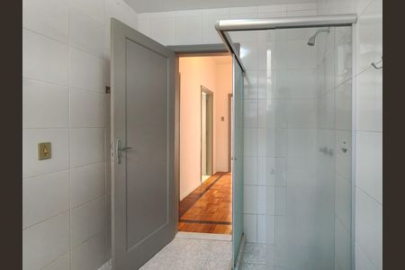Apartamento para alugar com 100m², 3 quartos e sem vaga Apartamento para alugar com 100m², 3 quartos e sem vagaBanheiro social