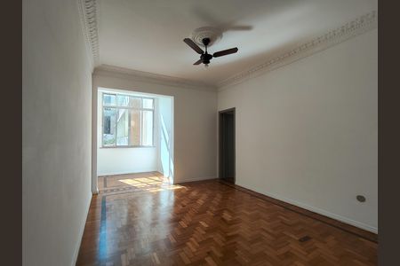 Apartamento para alugar com 100m², 3 quartos e sem vaga Apartamento para alugar com 100m², 3 quartos e sem vagaSala