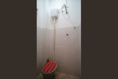 Apartamento para alugar com 100m², 4 quartos e sem vaga Apartamento para alugar com 100m², 4 quartos e sem vagaBanheiro de Serviço