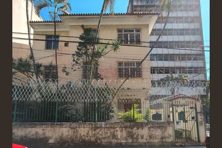 Apartamento para alugar com 100m², 3 quartos e sem vaga Apartamento para alugar com 100m², 3 quartos e sem vagaFachada e portaria