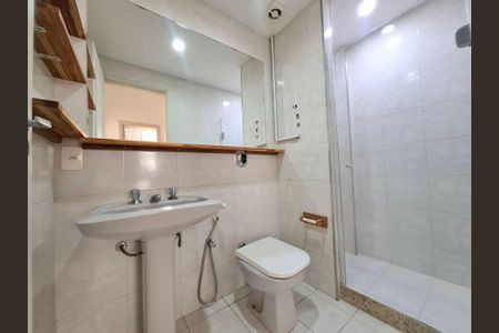 Apartamento à venda com 436m², 4 quartos e 1 vagaBanheiro 2