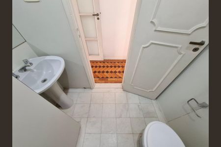 Apartamento à venda com 436m², 4 quartos e 1 vagaBanheiro 1
