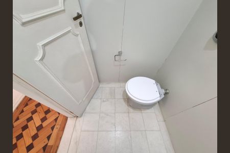 Apartamento à venda com 436m², 4 quartos e 1 vagaBanheiro 1