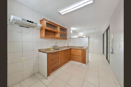 Apartamento à venda com 436m², 4 quartos e 1 vagaCozinha 2