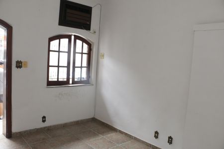 Sala de casa para alugar com 2 quartos, 60m² em Centro, Nova Iguaçu
