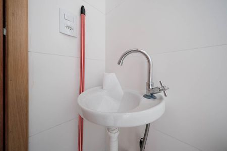 Apartamento à venda com 33m², 2 quartos e sem vagaBanheiro