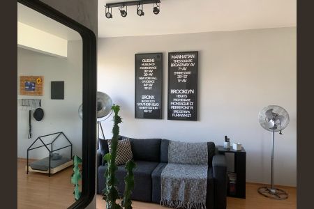 Sala de apartamento à venda com 2 quartos, 57m² em Santana, Porto Alegre