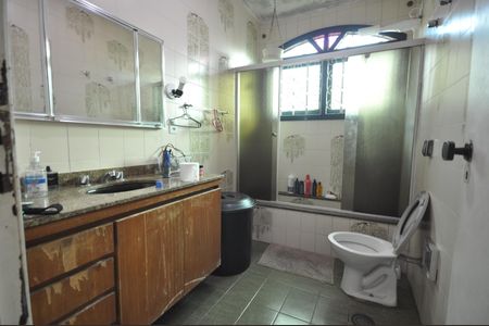 Casa à venda com 200m², 4 quartos e 2 vagasBanheiro Social