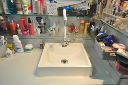 Casa à venda com 200m², 4 quartos e 2 vagasBanheiro da Suíte 1