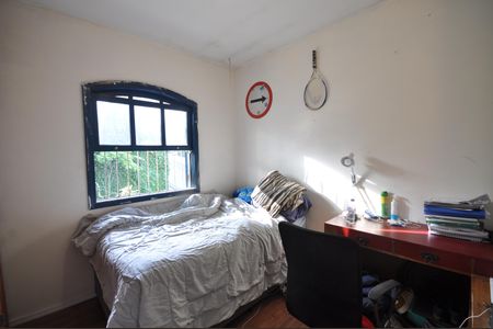 Casa à venda com 200m², 4 quartos e 2 vagasSuíte 2