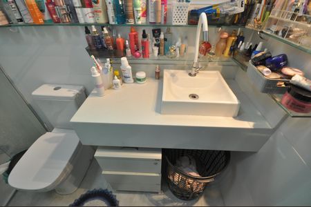 Casa à venda com 200m², 4 quartos e 2 vagasBanheiro da Suíte 1