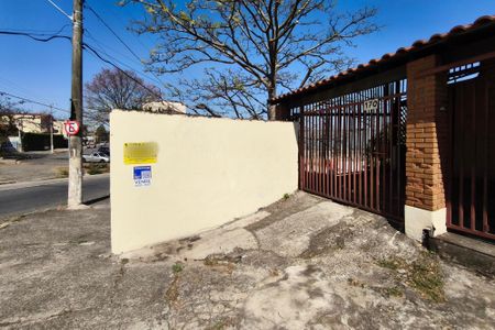 Casa à venda com 480m², 3 quartos e 4 vagas Casa à venda com 480m², 3 quartos e 4 vagasFachada