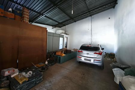 Casa à venda com 480m², 3 quartos e 4 vagas Casa à venda com 480m², 3 quartos e 4 vagasGaragem