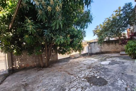Casa à venda com 480m², 3 quartos e 4 vagas Casa à venda com 480m², 3 quartos e 4 vagasGaragem