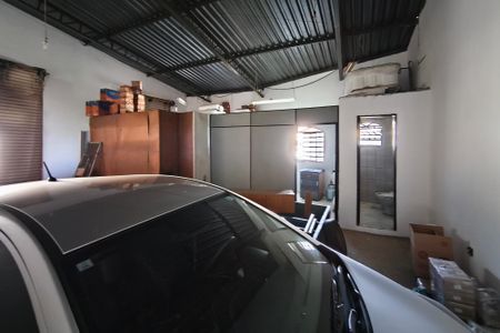Casa à venda com 480m², 3 quartos e 4 vagas Casa à venda com 480m², 3 quartos e 4 vagasGaragem