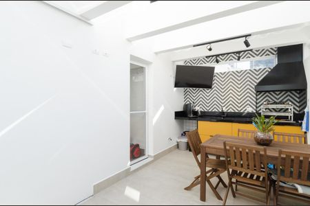 Apartamento à venda com 67m², 2 quartos e 2 vagas Apartamento à venda com 67m², 2 quartos e 2 vagasÁrea comum - Churrasqueira