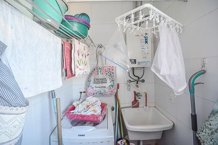 Apartamento à venda com 67m², 2 quartos e 2 vagas Apartamento à venda com 67m², 2 quartos e 2 vagasCozinha e Área de Serviço