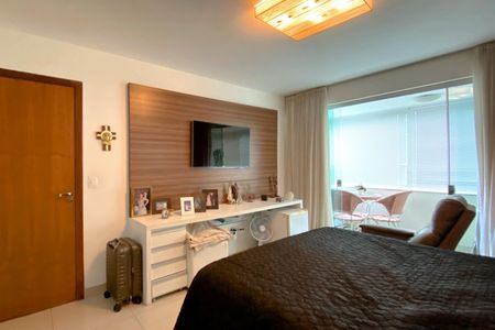 Apartamento à venda com 166m², 4 quartos e 4 vagasSuite 1