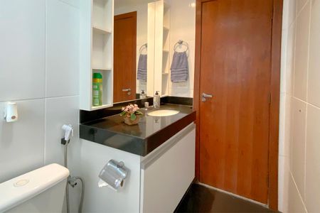 Apartamento à venda com 166m², 4 quartos e 4 vagasBanheiro