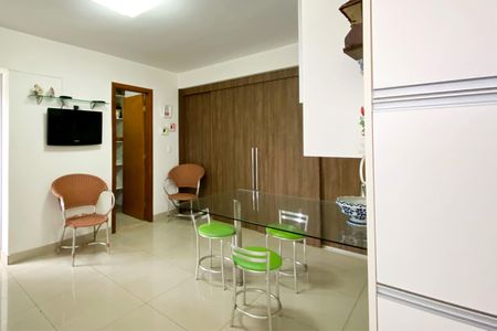 Apartamento à venda com 166m², 4 quartos e 4 vagasCozinha