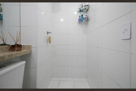 Banheiro de apartamento à venda com 2 quartos, 44m² em Parque Esmeralda, São Paulo