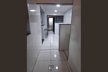 Cozinha de apartamento para alugar com 2 quartos, 50m² em Califórnia, Belo Horizonte