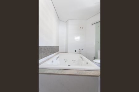 Apartamento à venda com 100m², 3 quartos e 1 vaga Apartamento à venda com 100m², 3 quartos e 1 vagaBanheiro da Suíte