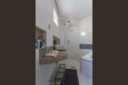 Apartamento à venda com 100m², 3 quartos e 1 vaga Apartamento à venda com 100m², 3 quartos e 1 vagaBanheiro da Suíte