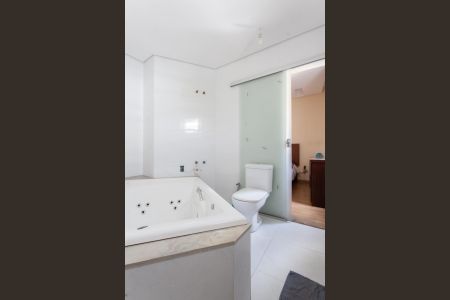 Apartamento à venda com 100m², 3 quartos e 1 vaga Apartamento à venda com 100m², 3 quartos e 1 vagaBanheiro da Suíte