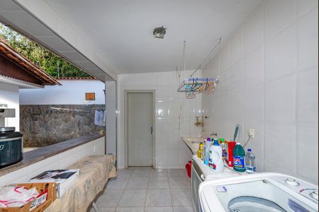 Casa à venda com 288m², 5 quartos e 4 vagasÁrea de Serviço