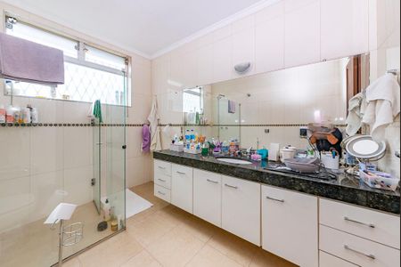 Casa à venda com 288m², 5 quartos e 4 vagasBanheiro Social 2