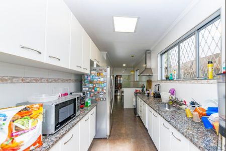 Casa à venda com 288m², 5 quartos e 4 vagasCozinha