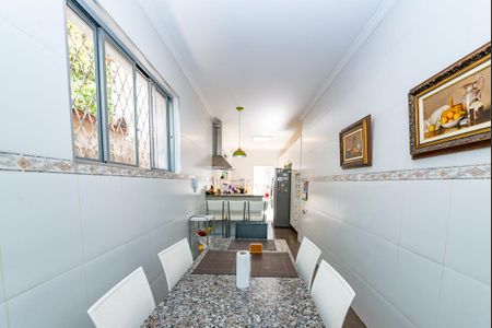 Casa à venda com 288m², 5 quartos e 4 vagasCozinha