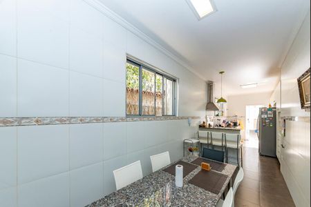 Casa à venda com 288m², 5 quartos e 4 vagasCozinha