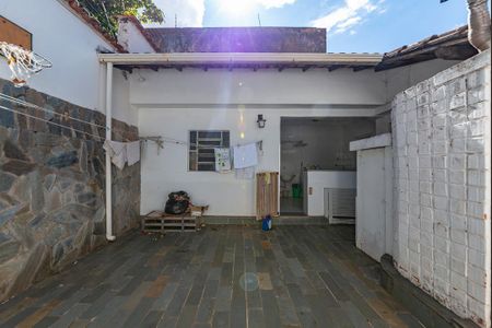 Casa à venda com 288m², 5 quartos e 4 vagasQuintal