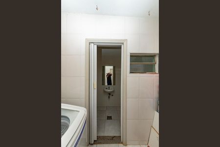 Casa à venda com 288m², 5 quartos e 4 vagasBanheiro de serviço